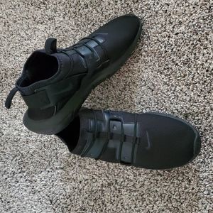 Nike NS8483 men's size 8.5 black